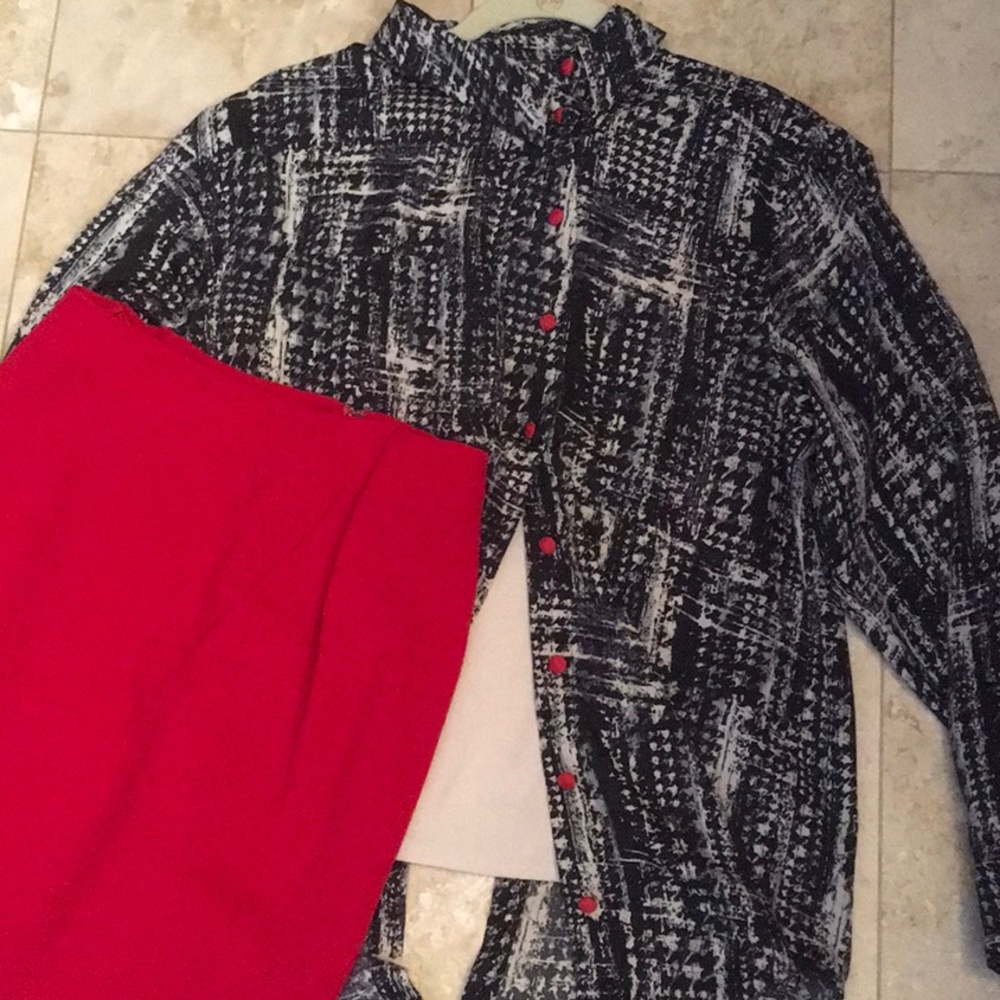 ASOS button down blouse. Black print. Size 6 - Picture 2 of 7